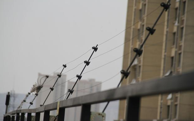 小區(qū)監(jiān)控安裝:智能小區(qū)應用串口服務器的解決方案 小區(qū)監(jiān)控安裝:智能小區(qū)應用串口服務器的解決方案